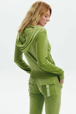 Solado Green Velvet Zipper Solid Hoodie -SOLADO Shop 28551020211019165933616e88f5ad646 1800x1800