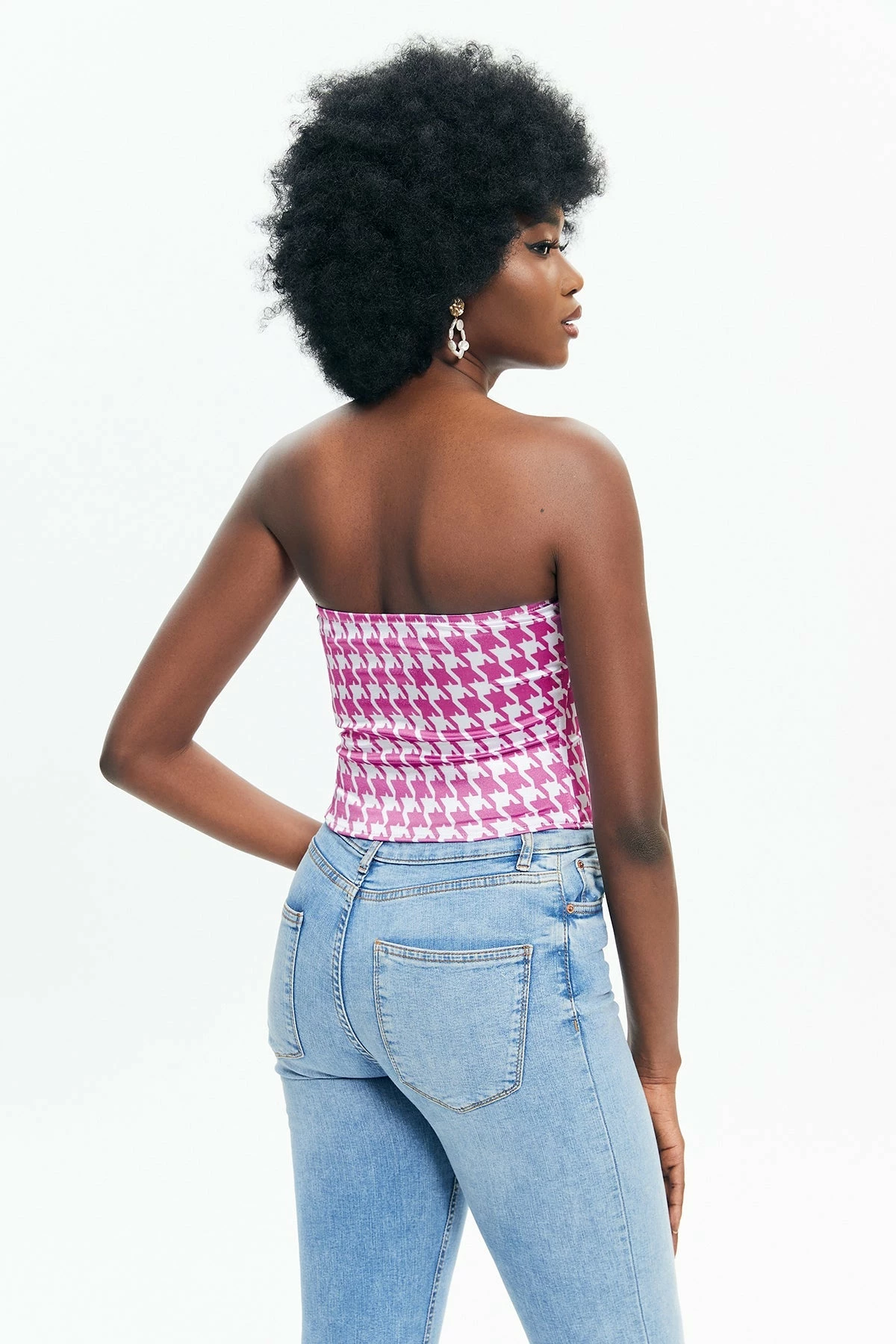 Solado Hook And Eye Curved Hem Crop Top 4 Solado Hook And Eye Curved Hem Crop Top - Image 2