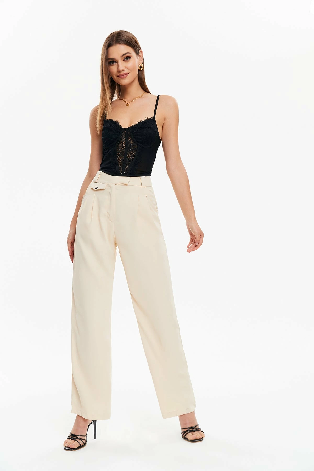 Solado Lace Splicing Curved Hem Cami Crop Top 11 Solado Lace Splicing Curved Hem Cami Crop Top - Image 9