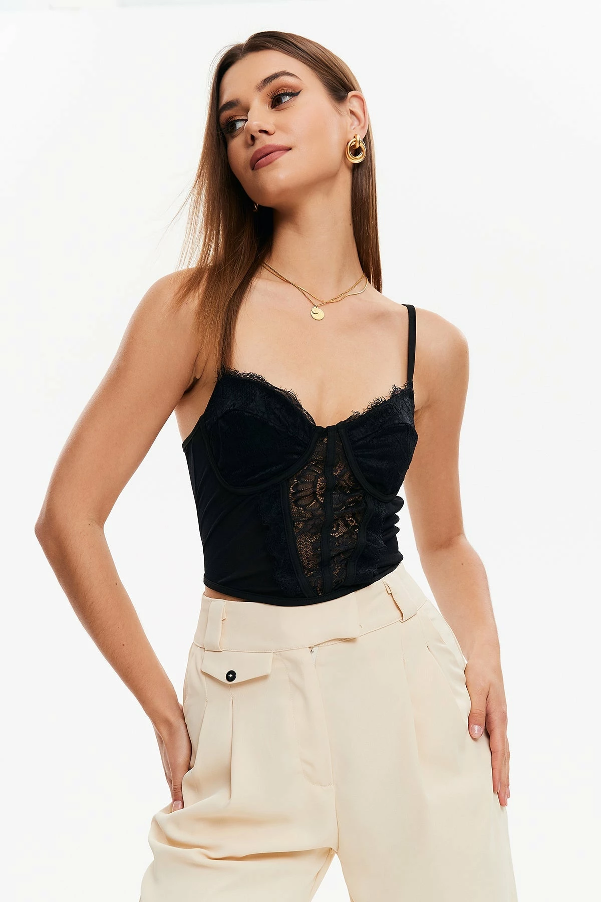 Solado Lace Splicing Curved Hem Cami Crop Top 9 Solado Lace Splicing Curved Hem Cami Crop Top - Image 7