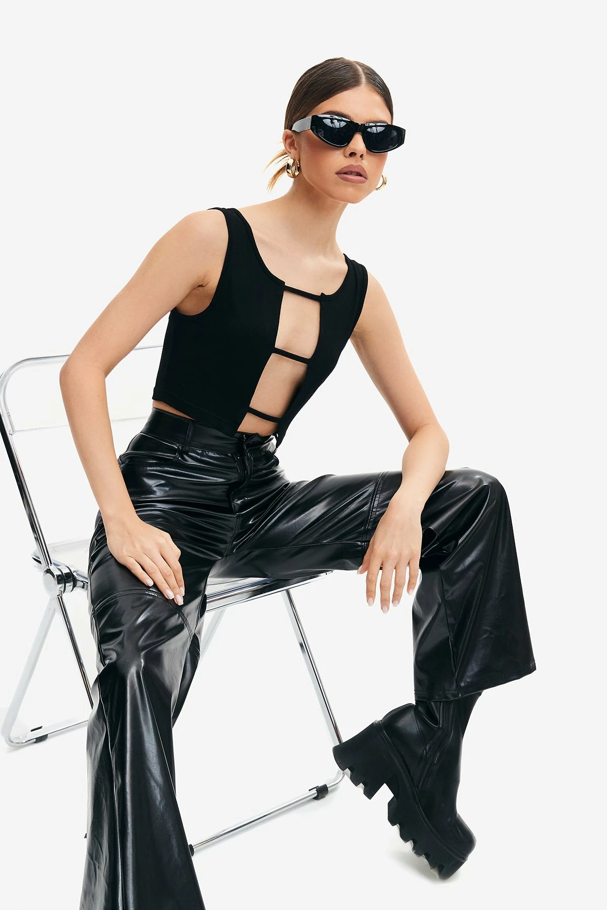 SOLADO Cut Out Solid Crop Tank Top 6 SOLADO Cut Out Solid Crop Tank Top - Image 4