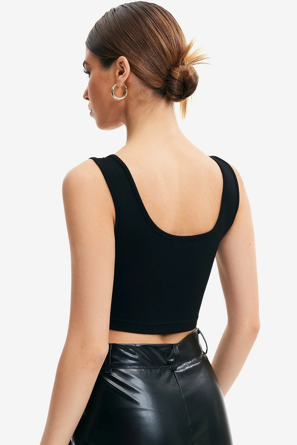 SOLADO Cut Out Solid Crop Tank Top 5 SOLADO Cut Out Solid Crop Tank Top - Image 3
