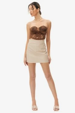 Solado Lace Trim Satin Crop Corset Top -SOLADO Shop 28551020220406094922624cf1a225f68 1800x1800