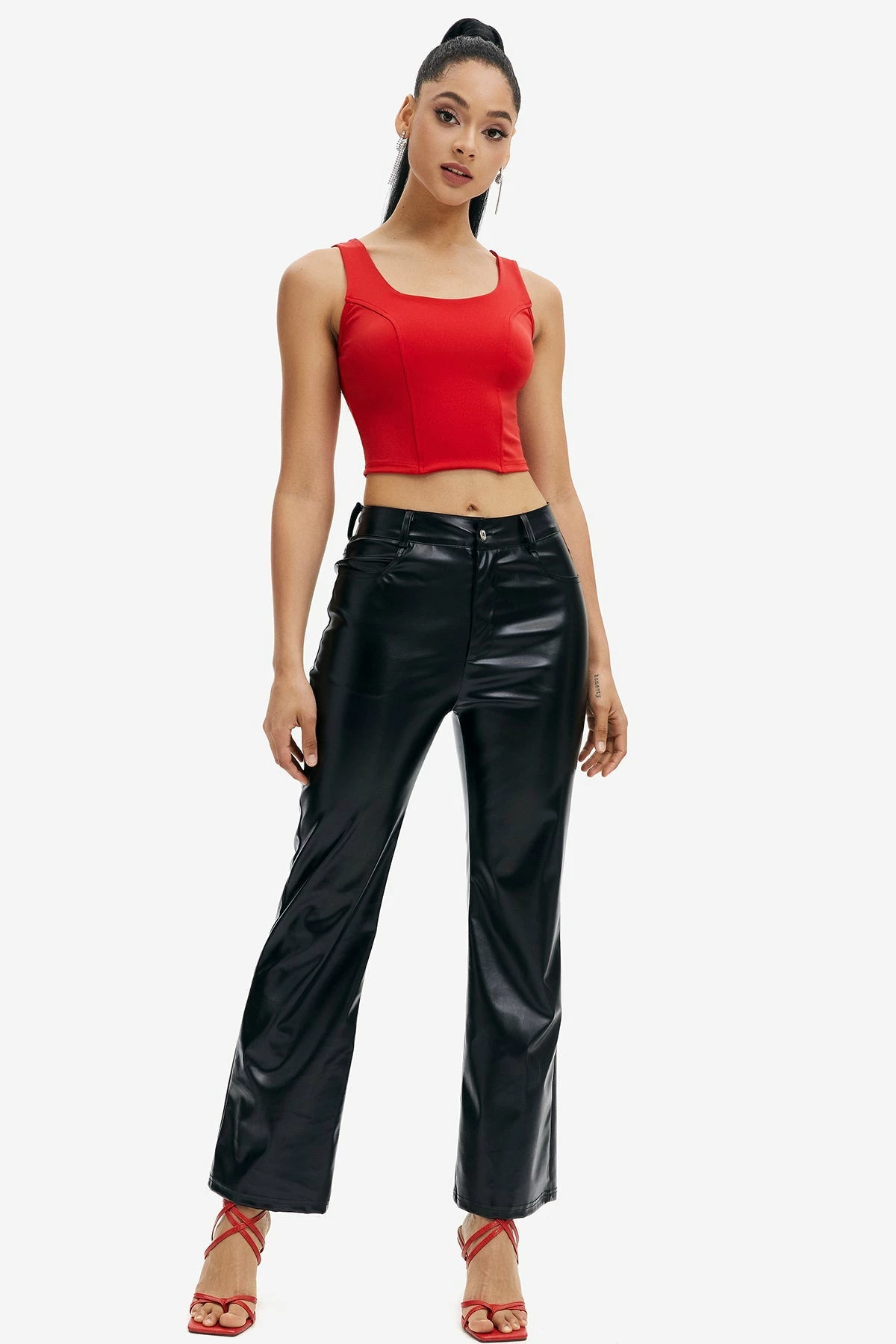 Solado Solid U Neck Sleeveless Crop Top 6 Solado Solid U Neck Sleeveless Crop Top - Image 4