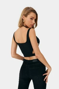 SOLADO Cut Out Button Front Sleeveless Crop Top -SOLADO Shop 285510202204261538166267a1684be94 74edd7f7 04cc 46d2 84a2 45381f291d6e 1800x1800
