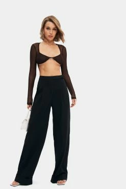 Solado Plunging Neck Buckle Detail Long Sleeve Top 35 Solado Plunging Neck Buckle Detail Long Sleeve Top -SOLADO Shop 28551020220512181452627cde1ce41e0 1800x1800