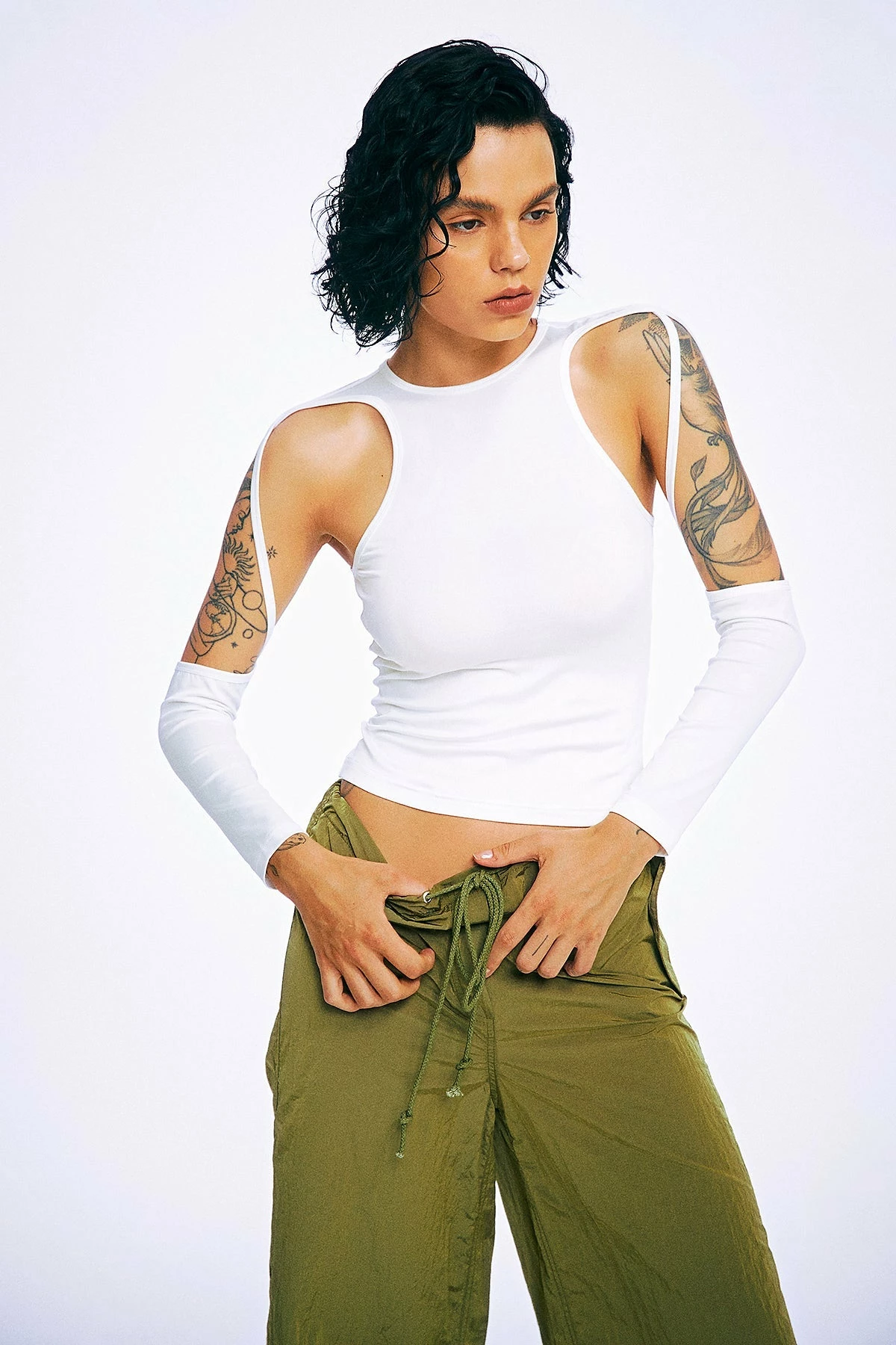 SOLADO Cut Out Long Sleeve Solid T-Shirt 11 SOLADO Cut Out Long Sleeve Solid T-Shirt - Image 9