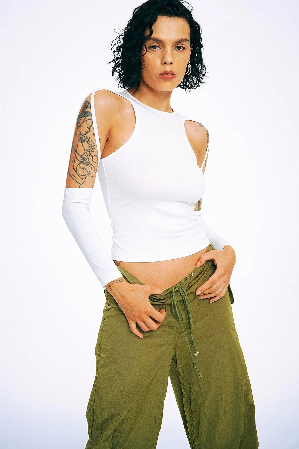 SOLADO Cut Out Long Sleeve Solid T-Shirt 12 SOLADO Cut Out Long Sleeve Solid T-Shirt - Image 10