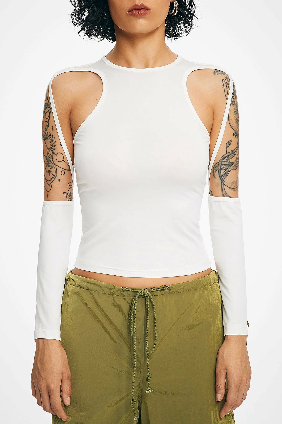 SOLADO Cut Out Long Sleeve Solid T-Shirt 16 SOLADO Cut Out Long Sleeve Solid T-Shirt - Image 14