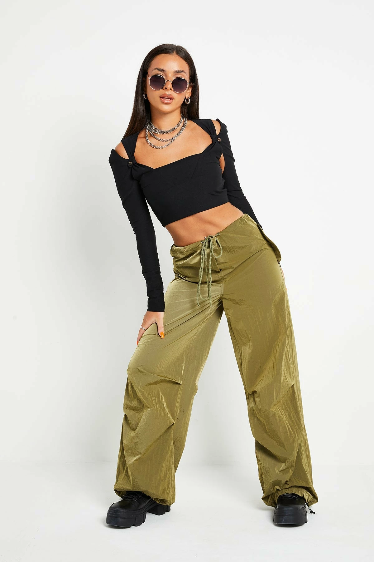 SOLADO Cold Shoulder Button Detail Solid Long Sleeve Top 4 SOLADO Cold Shoulder Button Detail Solid Long Sleeve Top - Image 2