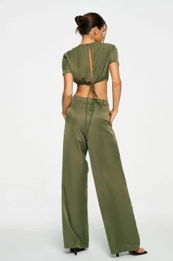 SOLADO Roll Up Sleeve Cut Out Tie Back Crop Top -SOLADO Shop 2855102022071618165862d2901a936b6 18e499c7 0af3 4d9c b306 2706841757e4 1800x1800