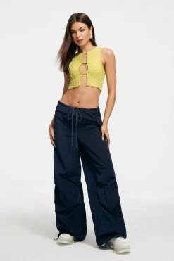 SOLADO Lettuce Trim Cut Out Plaid Textured Crop Top -SOLADO Shop 2855102022081111194962f475556fdd6 1800x1800
