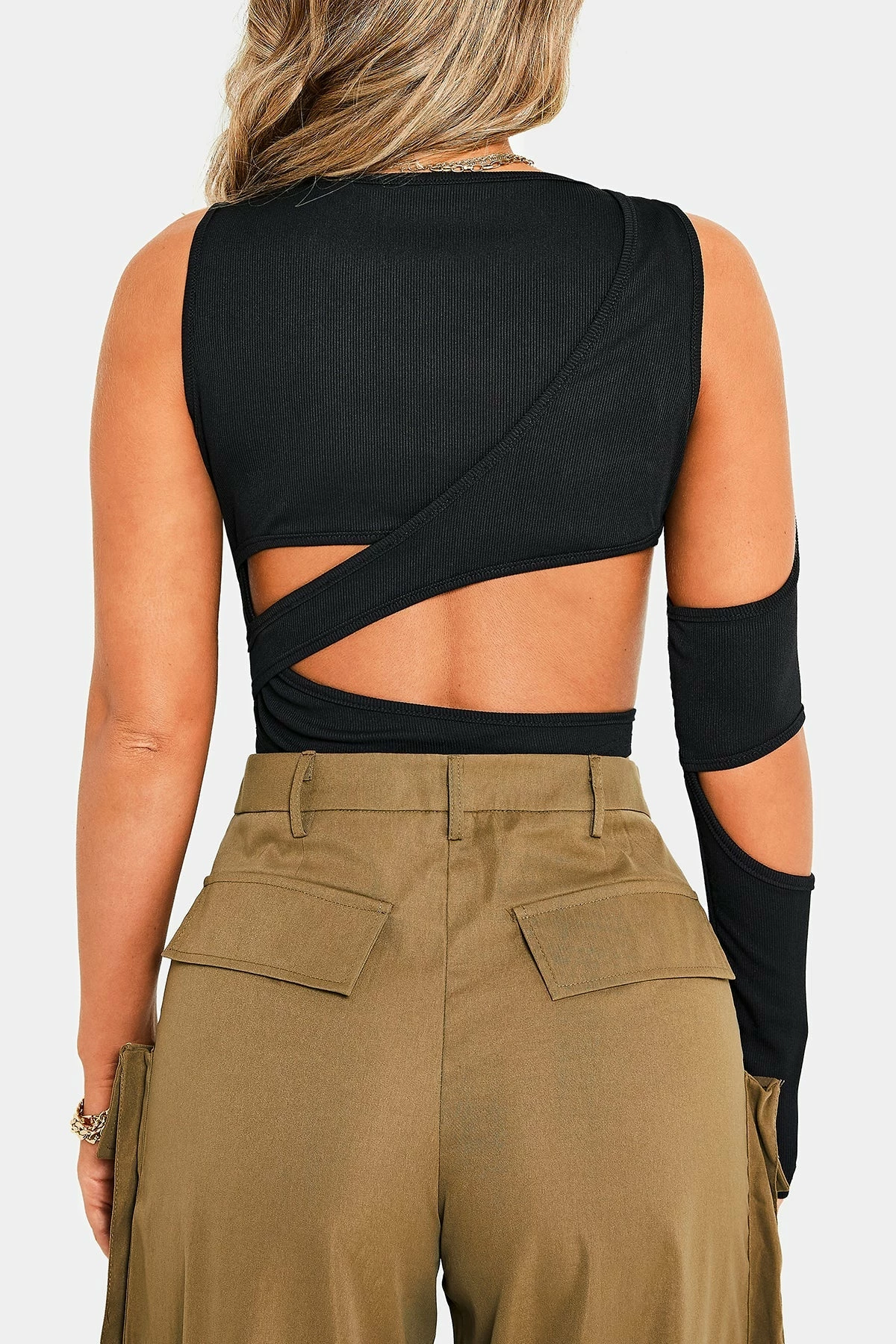 SOLADO Cut Out One Sleeve Round Neck Solid Crop Top 9 SOLADO Cut Out One Sleeve Round Neck Solid Crop Top - Image 7