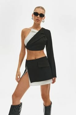 SOLADO Asymmetrical Neck Colorblock One Sleeve Crop Top -SOLADO Shop 2855102022102516332463579f5452d6b 1800x1800