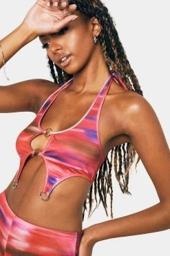 Alternative view of SOLADO Halter Neck Abstract Print O-Ring Decor Crop Top