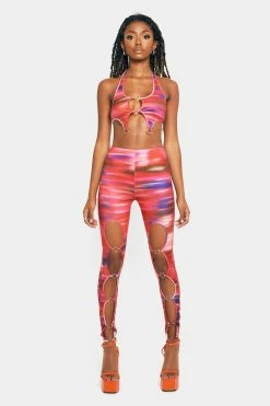 SOLADO Halter Neck Abstract Print O-Ring Decor Crop Top 12 SOLADO Halter Neck Abstract Print O-Ring Decor Crop Top -SOLADO Shop NWT13471NWI10503 1645 1800x1800
