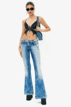 SOLADO Butterfly Design Rhinestone Decor Backless Crop Top 16 SOLADO Butterfly Design Rhinestone Decor Backless Crop Top -SOLADO Shop jpeg 0541435c d6db 4b74 b7b6 57003dfc76de 1800x1800