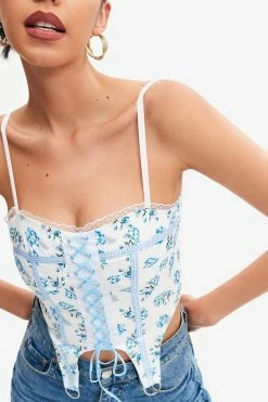 Solado Floral Print Lace Up Asymmetric Hem Crop Top 11 Solado Floral Print Lace Up Asymmetric Hem Crop Top -SOLADO Shop jpeg 072836e2 eef4 44e2 9c3b bf516101b7db 1800x1800