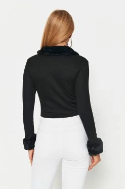 Solado Fluffy Trim Button Front Solid Crop Top 9 Solado Fluffy Trim Button Front Solid Crop Top -SOLADO Shop jpeg 09ee1bc4 acec 429a 83ce e21c9a2a4df6 1800x1800