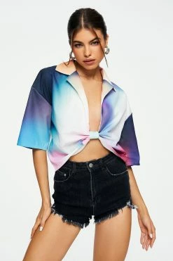 Solado Colorblock Plunging Neck Twist Front Crop Top