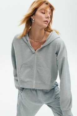 Solado Short Labeling Solid Color Hoodies -SOLADO Shop jpeg 0fa7a01b 457d 49dc ba8d 49a68aa6390e 1800x1800