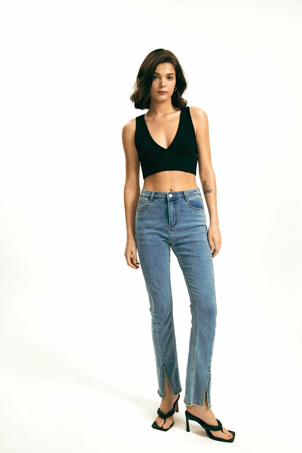 Solado Plunging Neck Cross Back Ribbed Tank Top 7 Solado Plunging Neck Cross Back Ribbed Tank Top - Image 5