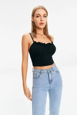Solado Lettuce Trim Seam Detail Backless Crop Tank Top 14 Solado Lettuce Trim Seam Detail Backless Crop Tank Top -SOLADO Shop jpeg 15d84389 f9bf 478e ad9c d67251b34d9e 1800x1800