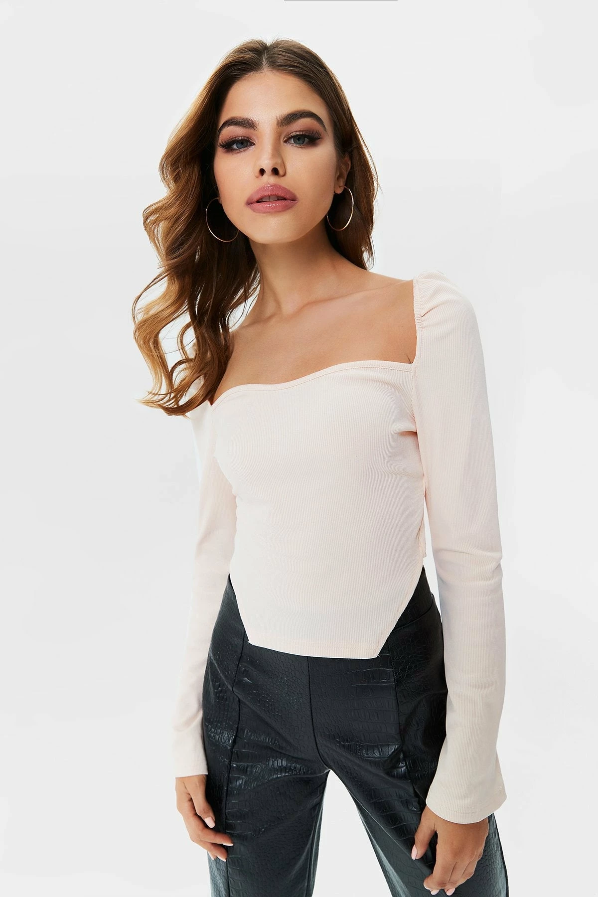 Solado Ribbed Irregular Hem Long Sleeve Blouse 5 Solado Ribbed Irregular Hem Long Sleeve Blouse - Image 3