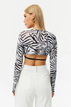 Solado Plunging Neck Buckle Detail Long Sleeve Top 26 Solado Plunging Neck Buckle Detail Long Sleeve Top -SOLADO Shop jpeg 20c234b3 8fc4 49e2 ac6d d55b89a2183e 1800x1800