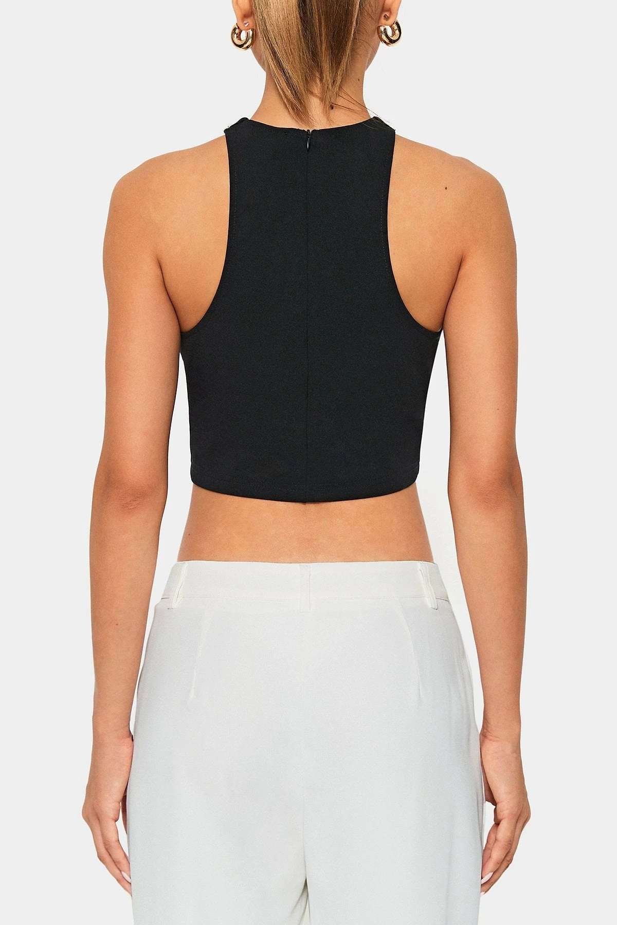 SOLADO Halter Neck Cut Out Twist Front Tank Top 9 SOLADO Halter Neck Cut Out Twist Front Tank Top - Image 7