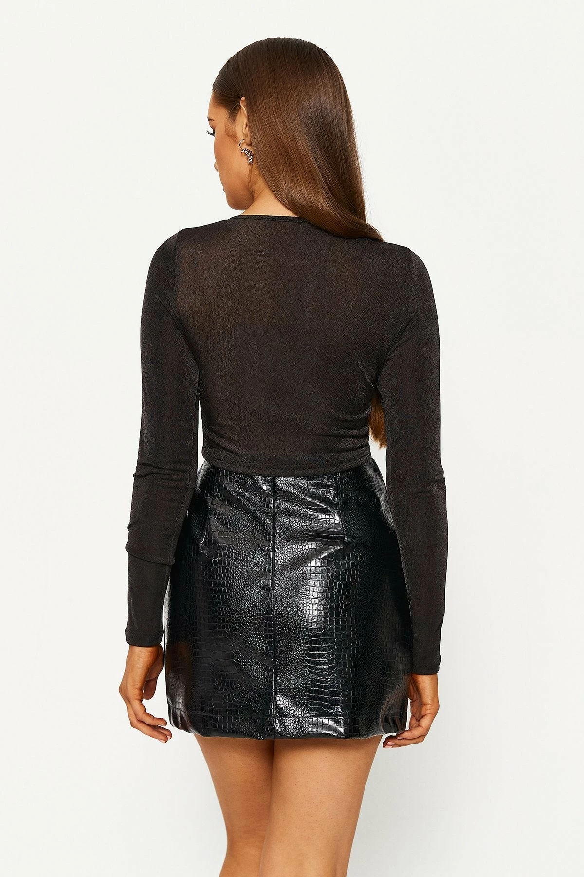 Solado Cut Out O-Ring Front Long Sleeve Top 5 Solado Cut Out O-Ring Front Long Sleeve Top - Image 3