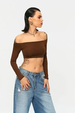 Alternative view of Solado Off Shoulder Solid Long Sleeve Crop Top