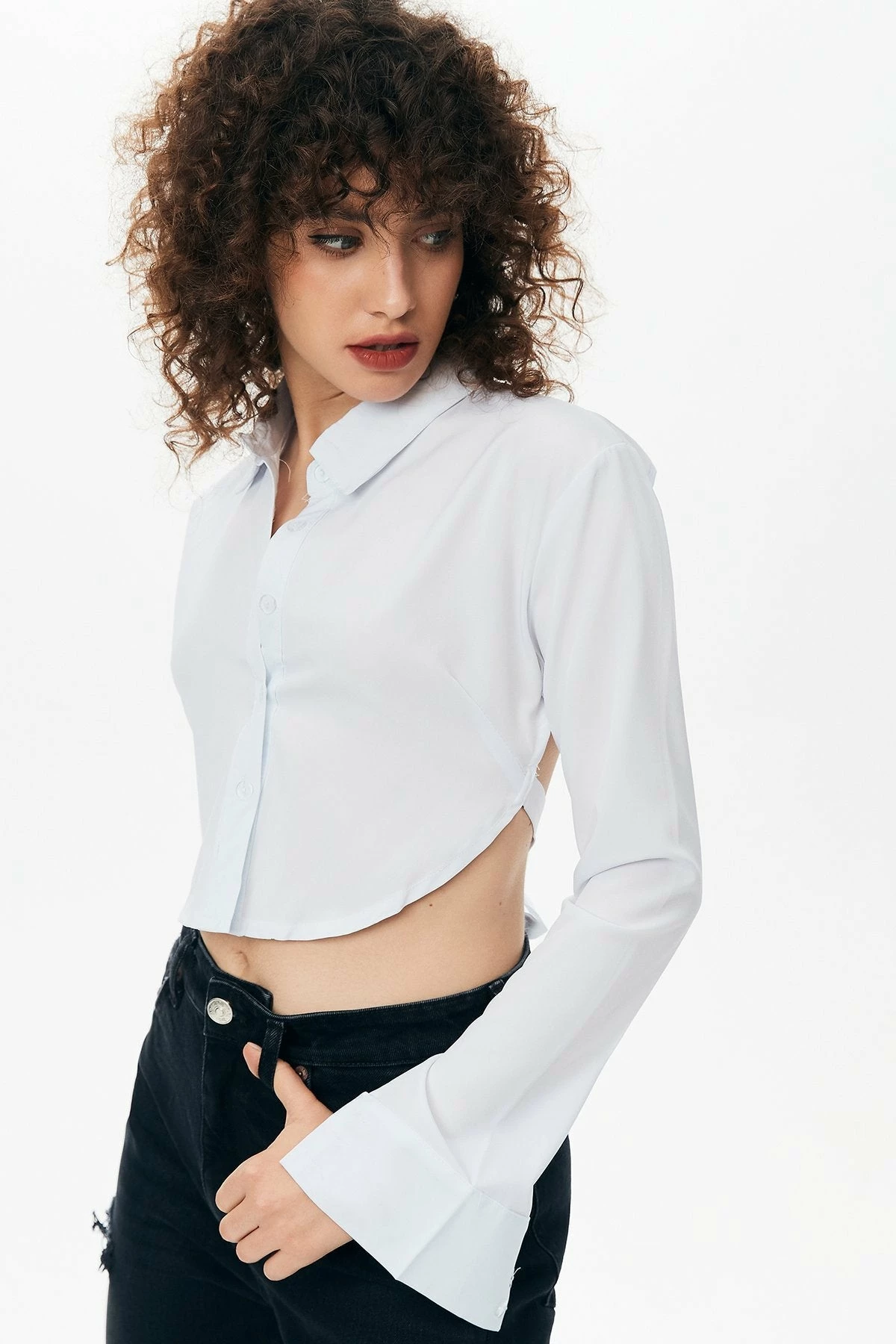 Solado Asymmetrical Hem Backless Crop Top 3 Solado Asymmetrical Hem Backless Crop Top