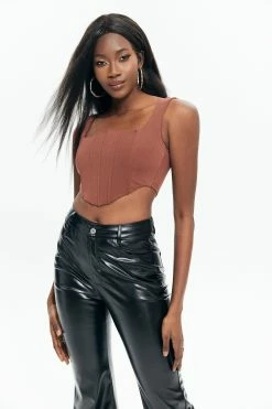 Solado Solid Boning Curved Hem Corset Top -SOLADO Shop jpeg 2a3498a4 9951 49c6 a02c 7ff87b7c7e9e 1800x1800