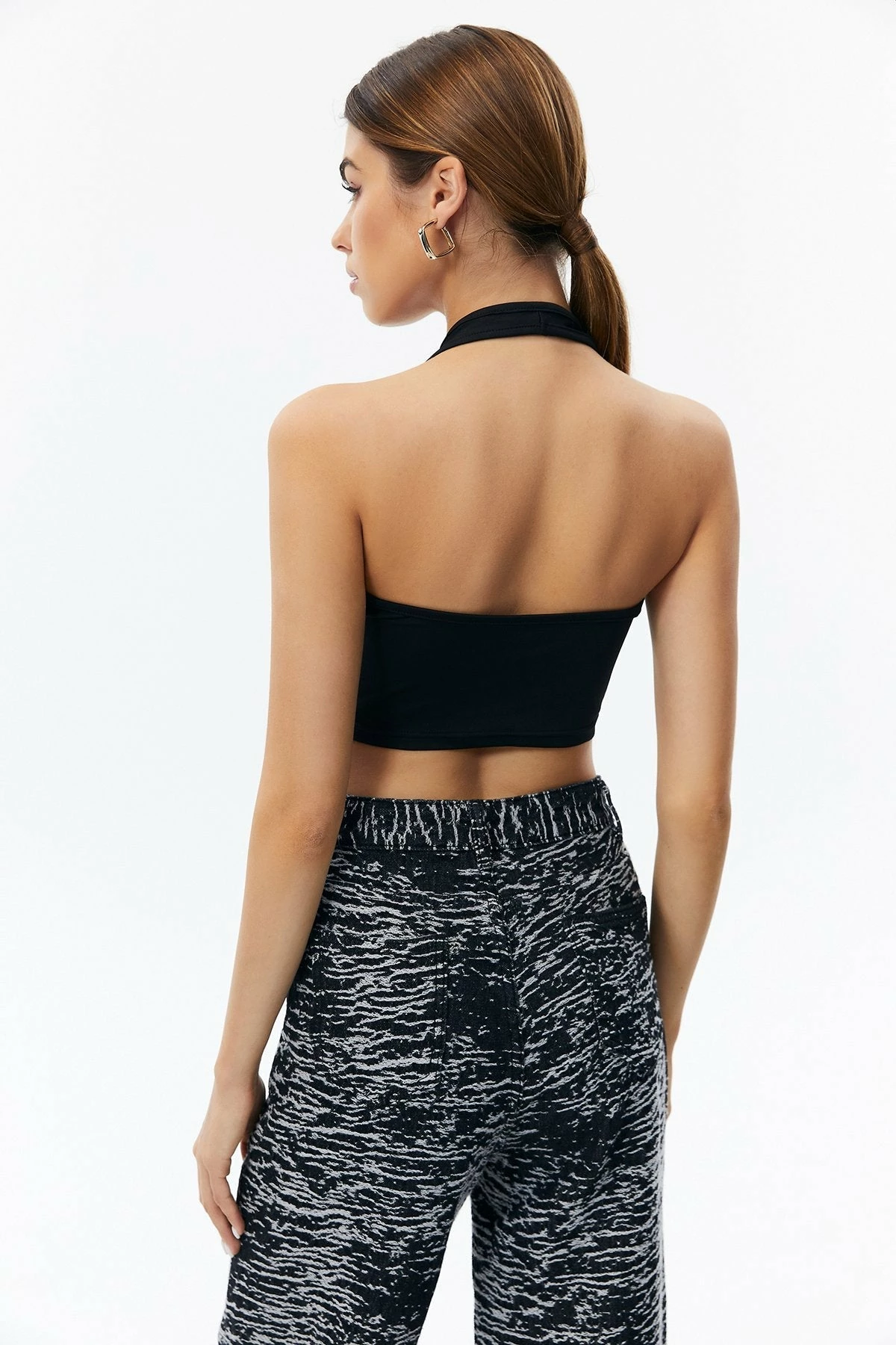 Solado Drawstring Ruched Backless Crop Top 10 Solado Drawstring Ruched Backless Crop Top - Image 8