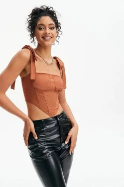 Solado Hanky Hem Knot Straps Backless Tank Top 9 Solado Hanky Hem Knot Straps Backless Tank Top -SOLADO Shop jpeg 2d5929fb ce8e 487c 9968 359f4025f08f 1800x1800