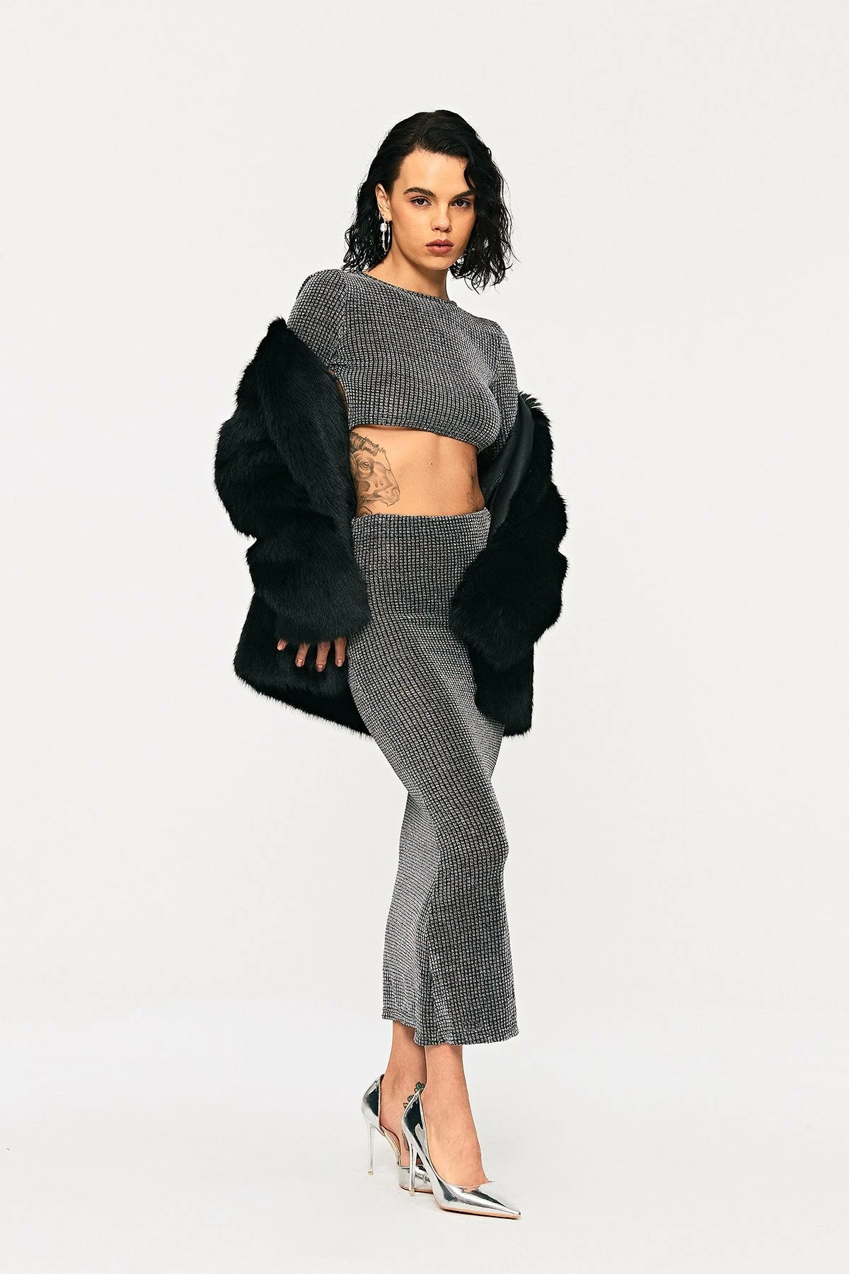 SOLADO Sheen Open Back Long Sleeve Crop Top 7 SOLADO Sheen Open Back Long Sleeve Crop Top - Image 5