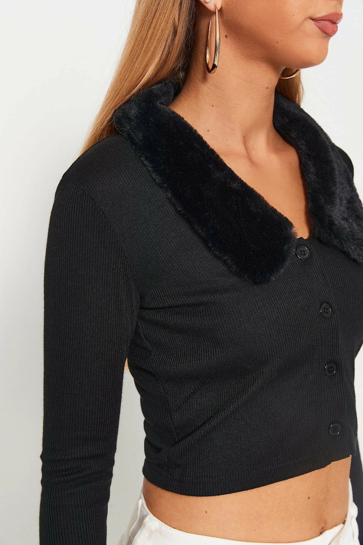 Solado Fluffy Trim Button Front Solid Crop Top 7 Solado Fluffy Trim Button Front Solid Crop Top - Image 5