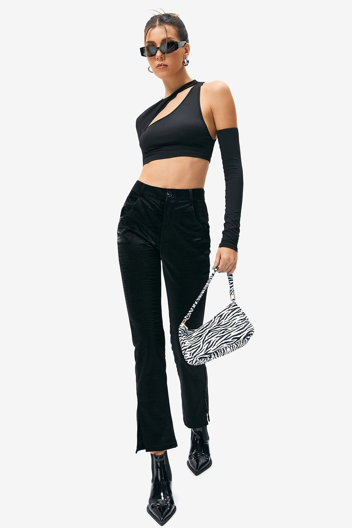 SOLADO Cut Out Cold Shoulder Long Sleeve Top 9 SOLADO Cut Out Cold Shoulder Long Sleeve Top - Image 7