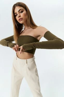 Solado Off Shoulder Long Sleeve T-Shirt -SOLADO Shop jpeg 34bdb8de 4860 481c 9585 9eca84b835f8 1800x1800