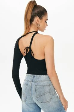 Solado Asymmetrical Cut Out One Sleeve Crop Top 16 Solado Asymmetrical Cut Out One Sleeve Crop Top -SOLADO Shop jpeg 3558bfcf 4d1a 4fe7 b3d2 9f2b1cc19044 1800x1800