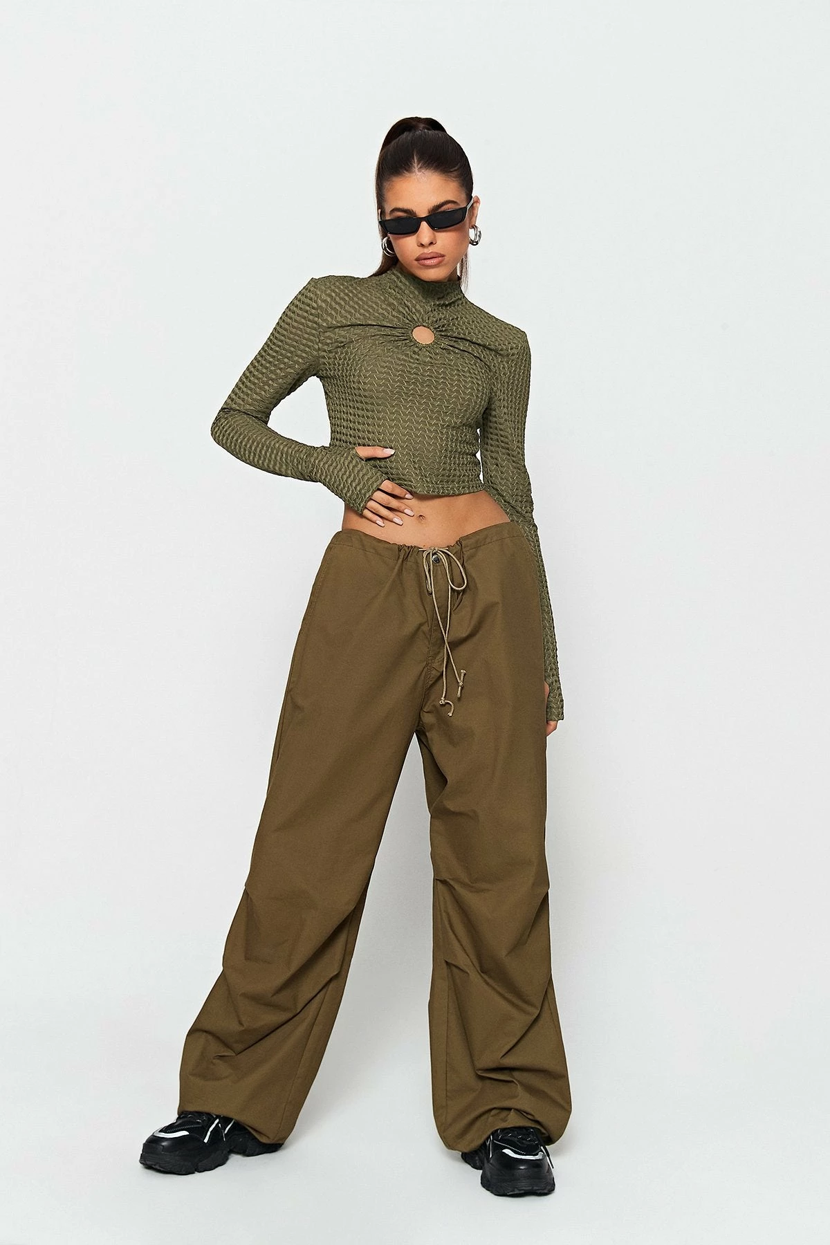 SOLADO Mock Neck O-Ring Front Thumb Hole Long Sleeve Top 4 SOLADO Mock Neck O-Ring Front Thumb Hole Long Sleeve Top - Image 2