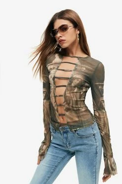 Solado Abstract Print Cut Out Long Sleeve Top -SOLADO Shop jpeg 3c3edf92 8f7c 474a 8990 b471b4ca063d 1800x1800