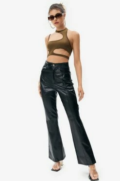 SOLADO Asymmetrical Cut Out Cold Shoulder Crop Top -SOLADO Shop jpeg 3cd27a45 3605 4573 9f16 aedf01671ad6 1800x1800