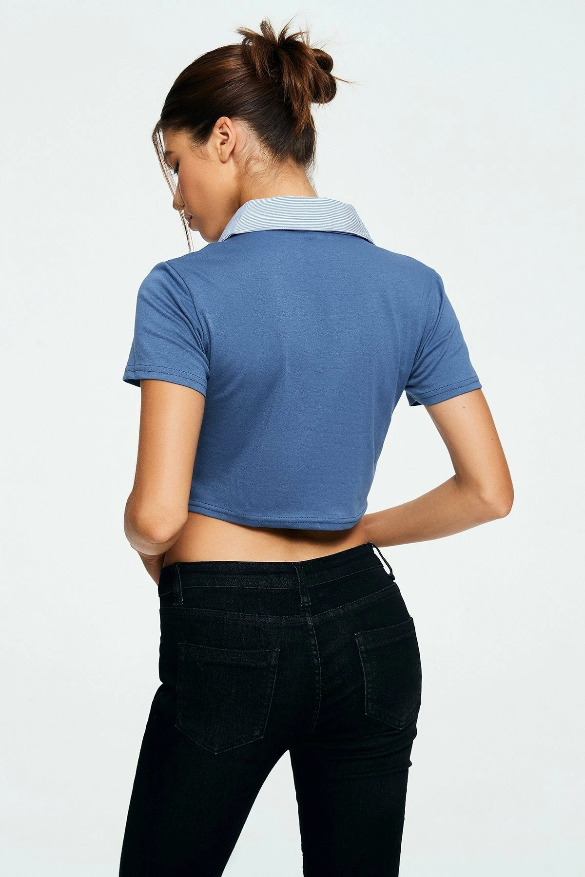 Solado 2 In 1 Colorblock Lapel Neck Short Sleeve Crop Top 5 Solado 2 In 1 Colorblock Lapel Neck Short Sleeve Crop Top - Image 3