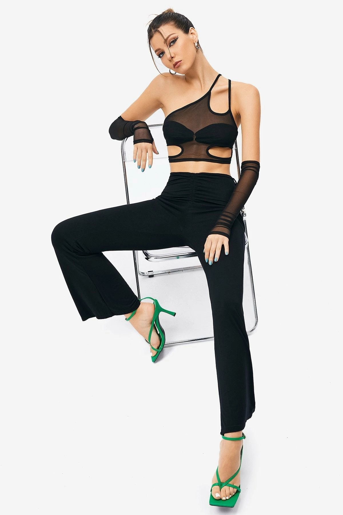 SOLADO Mesh Splicing Cut Out Backless Crop Top With Oversleeve 9 SOLADO Mesh Splicing Cut Out Backless Crop Top With Oversleeve - Image 7