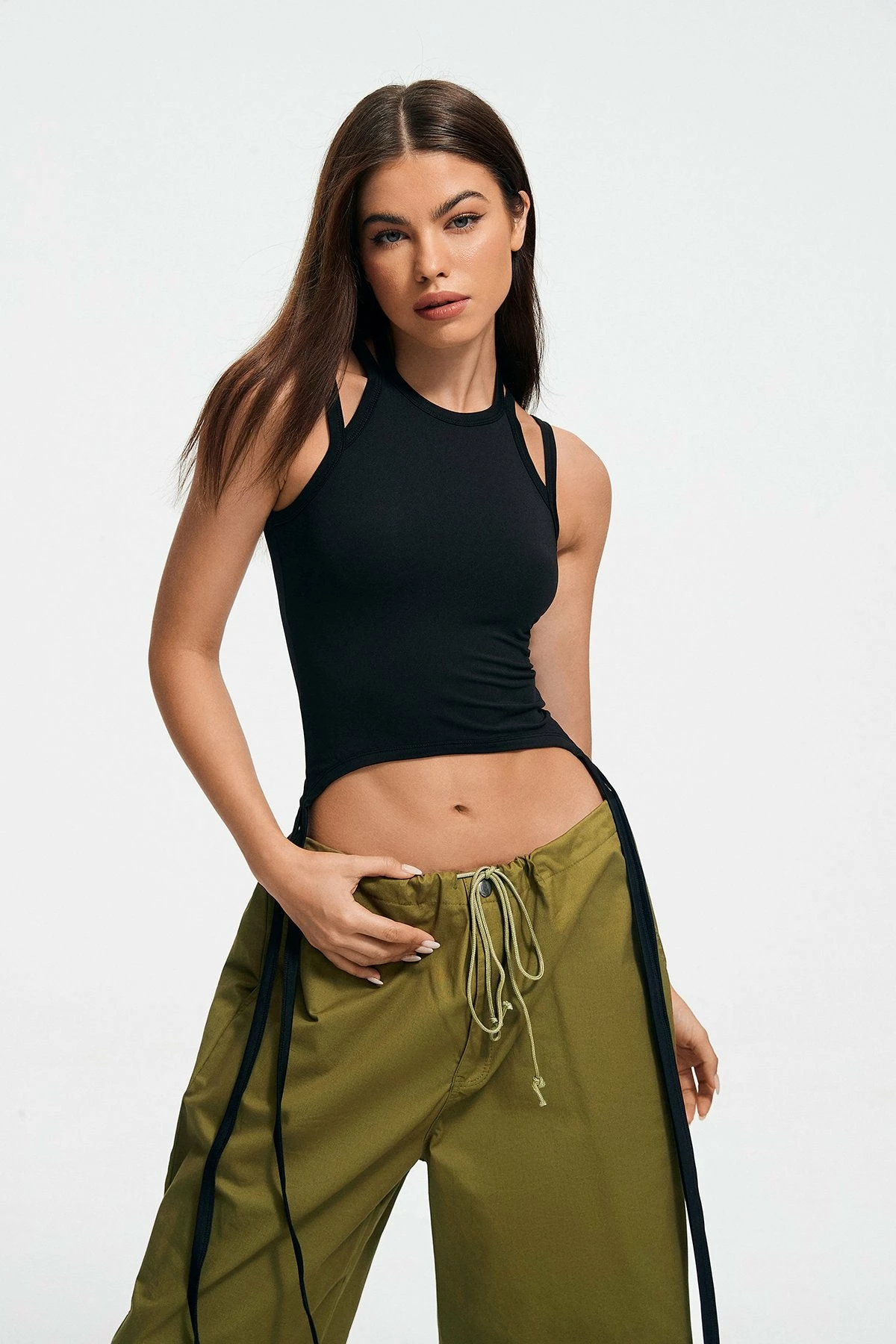 SOLADO Double Straps Sleeveless Asymmetrical Hem Crop Top 3 SOLADO Double Straps Sleeveless Asymmetrical Hem Crop Top