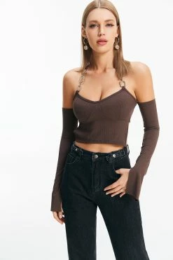 Solado Chain Detail Slit Cuff Backless Crop Top -SOLADO Shop jpeg 45bc6a2f af95 4b74 9628 b20e4d852fb9 1800x1800