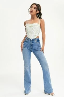 Solado Floral Print Curved Hem Crop Top 10 Solado Floral Print Curved Hem Crop Top -SOLADO Shop jpeg 47070869 d539 4e7f 8562 756ea1f5fe74 1800x1800