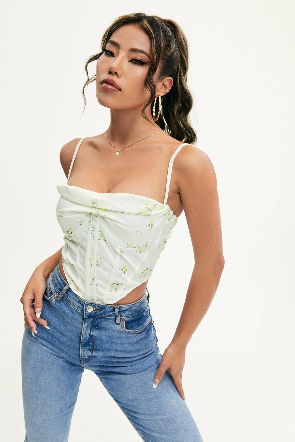 Solado Floral Print Curved Hem Crop Top 3 Solado Floral Print Curved Hem Crop Top